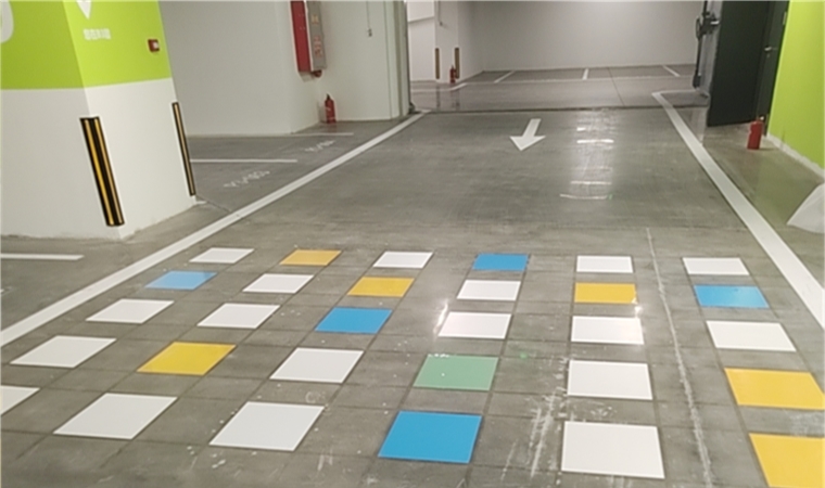 停车场划线哪家专业？深圳选创安全，20年专业铸就安全标线